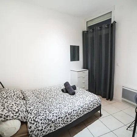 Gare Saint Roch Private Room Holiday home Montpellier